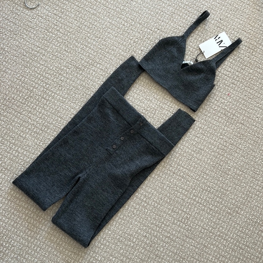 Zara New Wool Set: leggings and top.